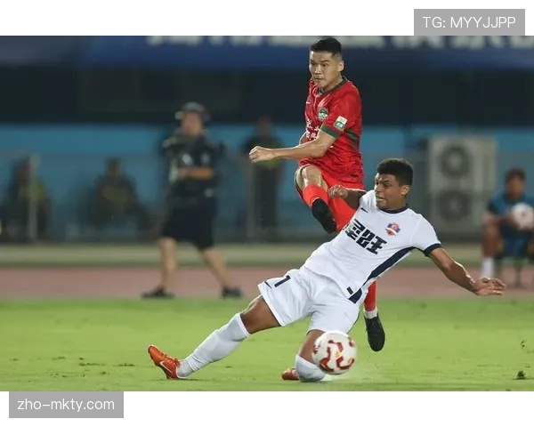 河南钟义浩黄锐烽边路快刀 本土球员爆发支撑拉莫斯战术